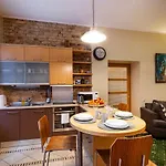 Kalnina Quiet Apartment In City Center