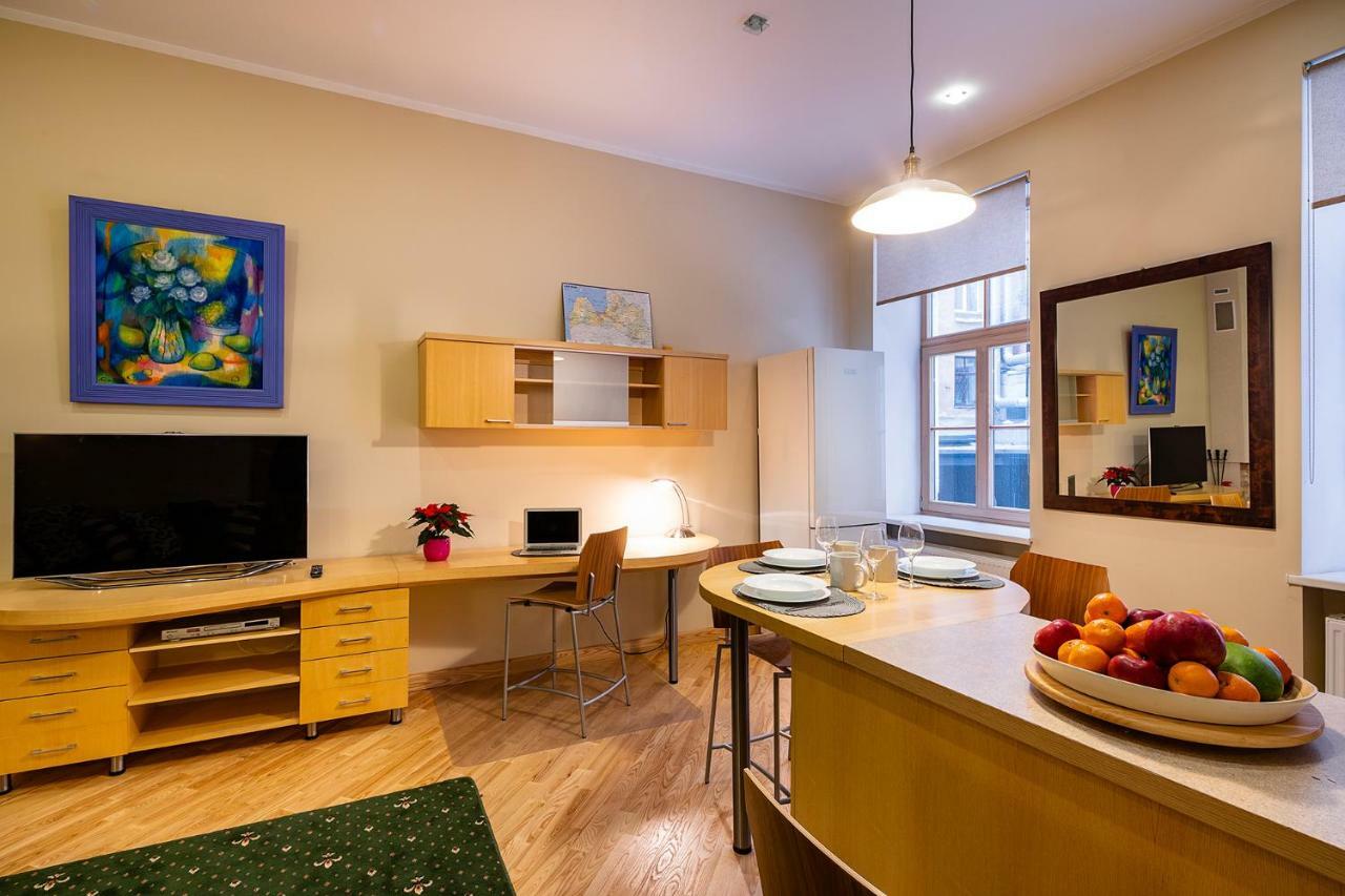 Kalnina Quiet In City Center Appartement
